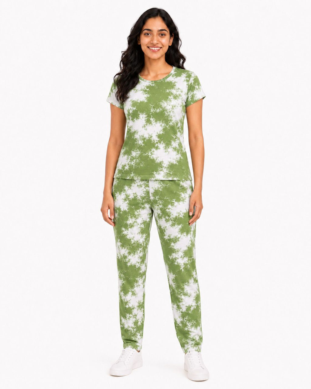 Women's printed cotton night suit in Green